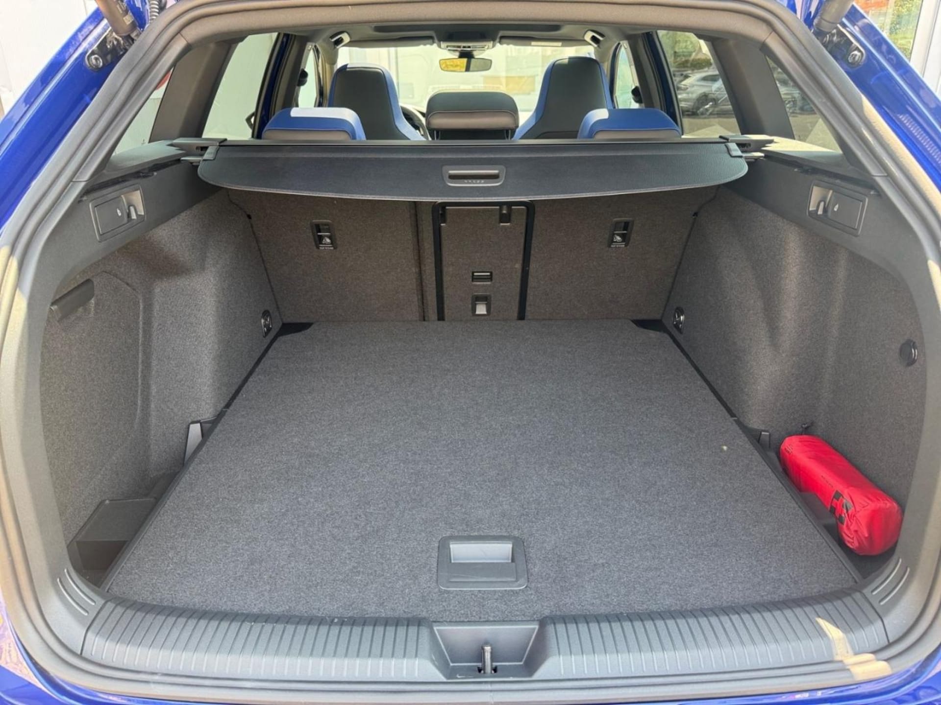 Volkswagen Golf Variant R