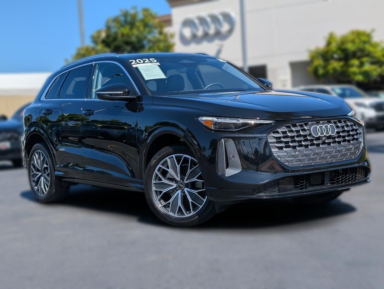 2025 Audi Q5 40 Premium Plus's photo
