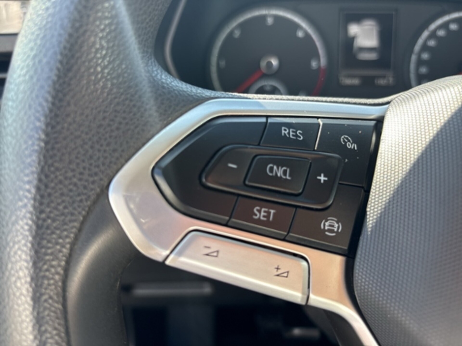 Volkswagen Caddy Basis-Modell