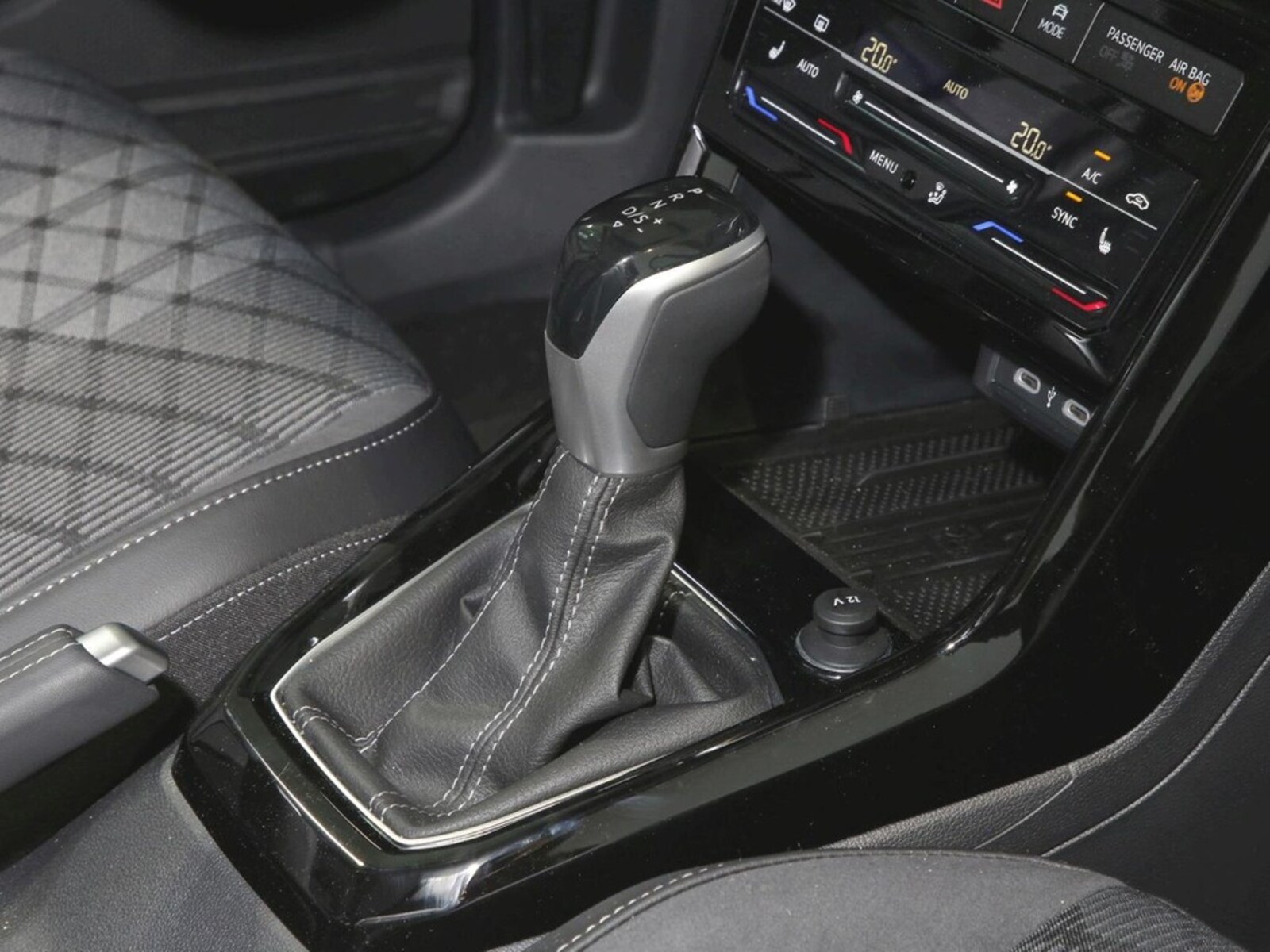 Volkswagen T-Cross – Bild 10