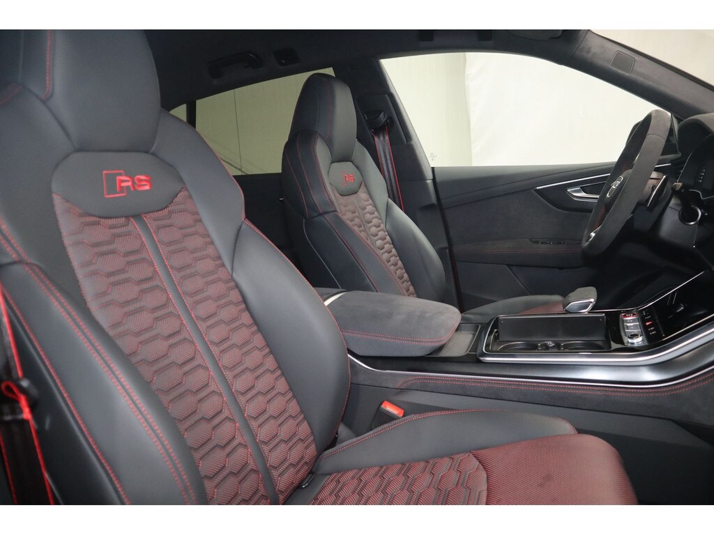 Audi RS Q8 SUV performance