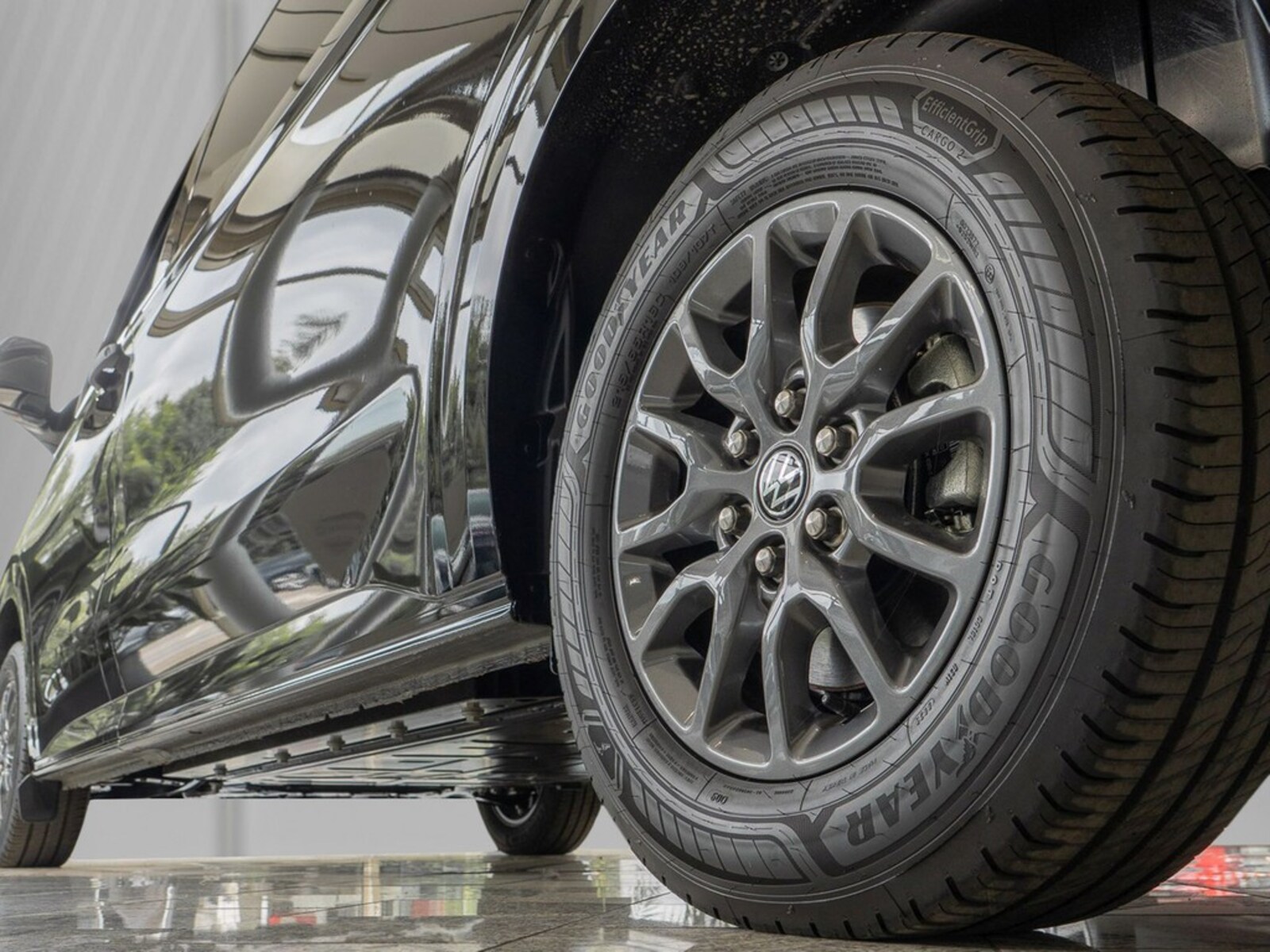 Volkswagen e-Caravelle Langer Radstand – Bild 5