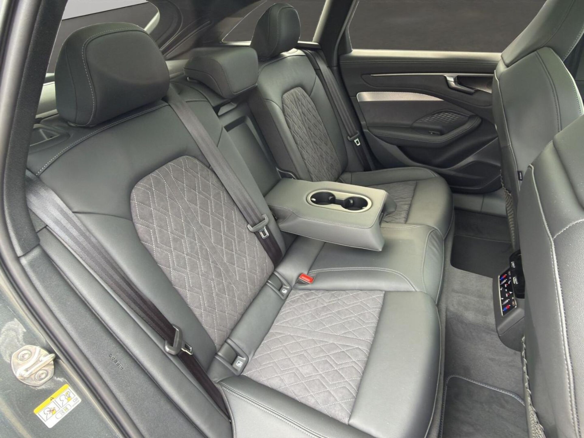Audi A6 Avant edition one