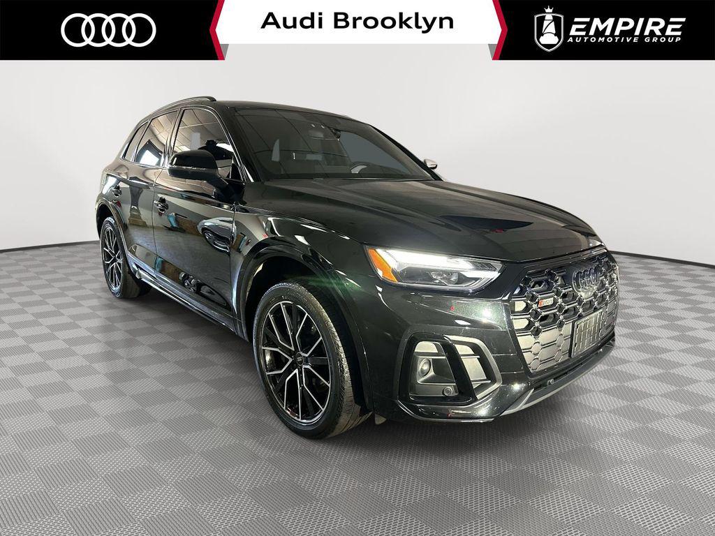 2023 Audi SQ5 Premium Plus's photo