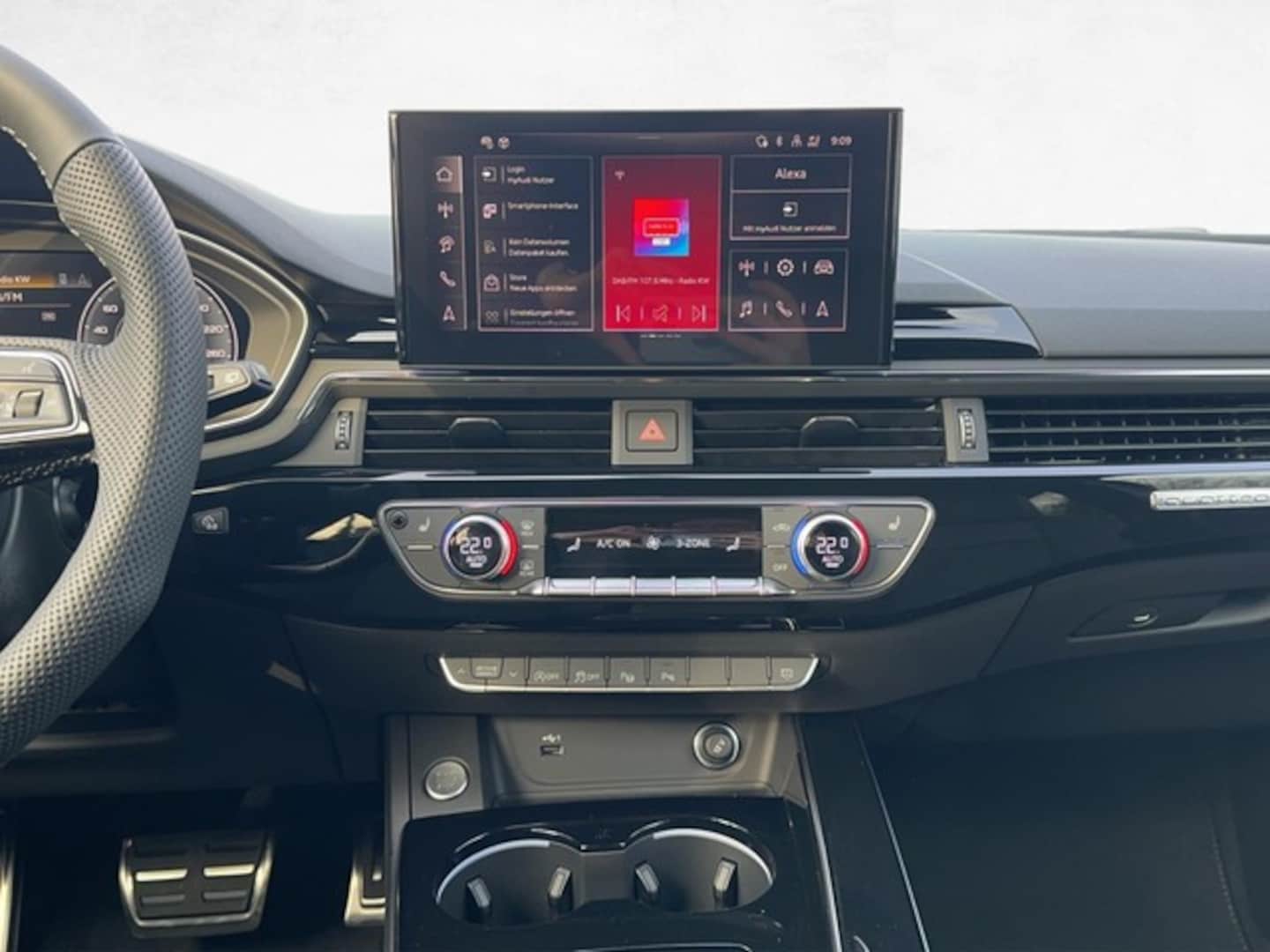 Bild über Audi A4 Avant S line 40 TDI quattro S tronic - für weitere Informationen kontaktieren Sie den Audi Partner