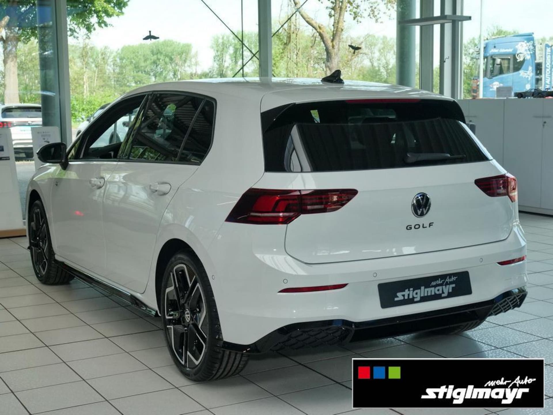 Volkswagen Golf R-Line