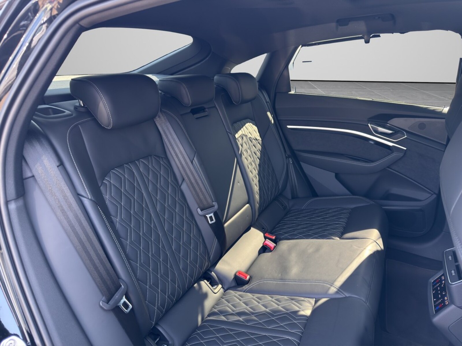 Audi Q8 Sportback e-tron – Bild 9