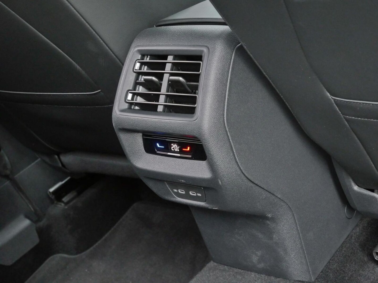 Volkswagen Tiguan – Bild 17