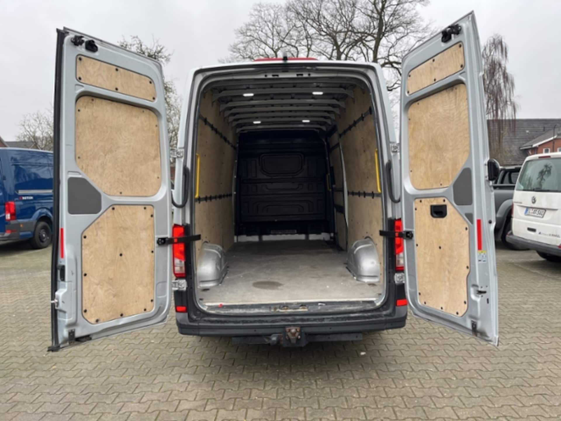 Volkswagen Crafter Kasten langer Radstand