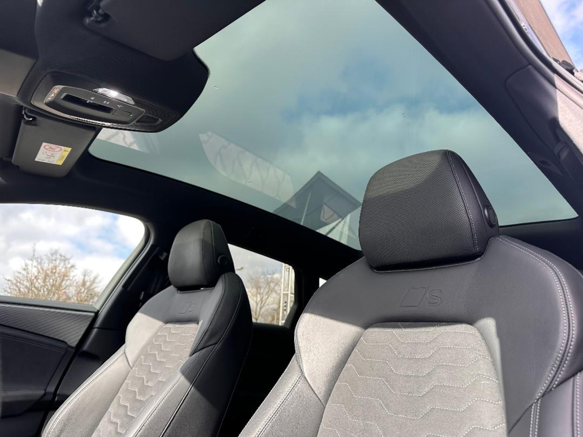 Audi A6 Avant e-tron edition one