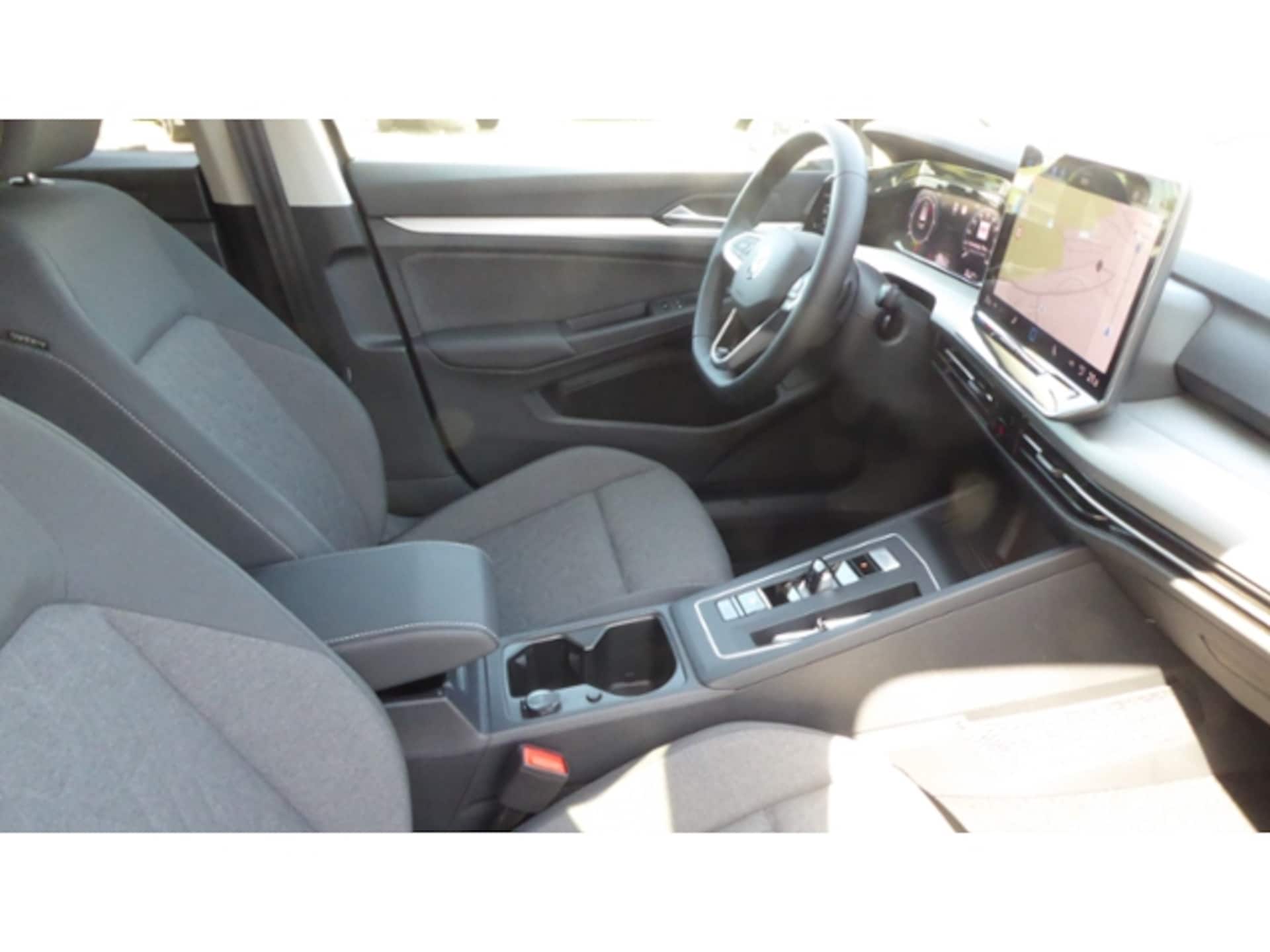 Volkswagen Golf Variant Life