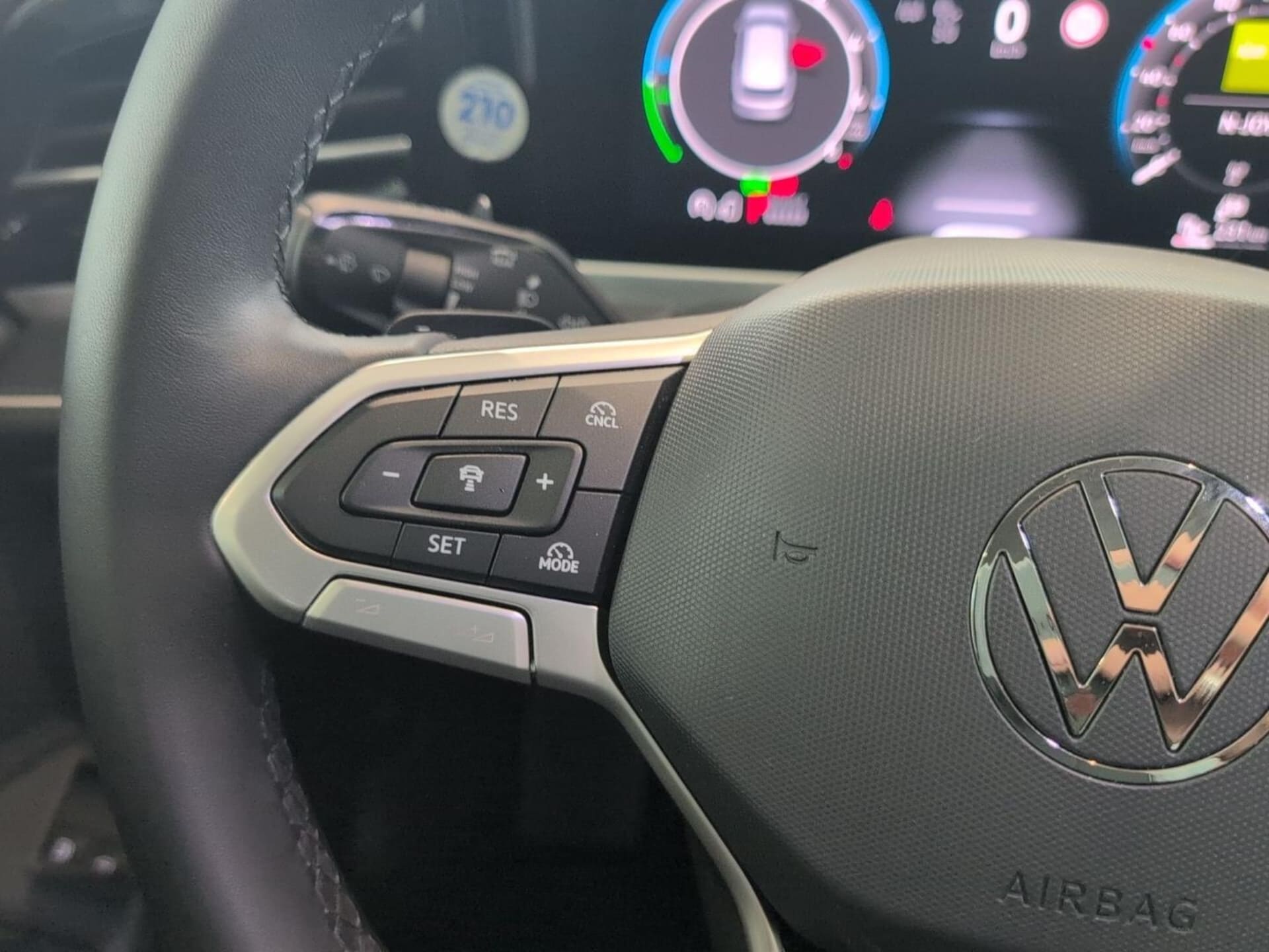 Volkswagen Passat Elegance