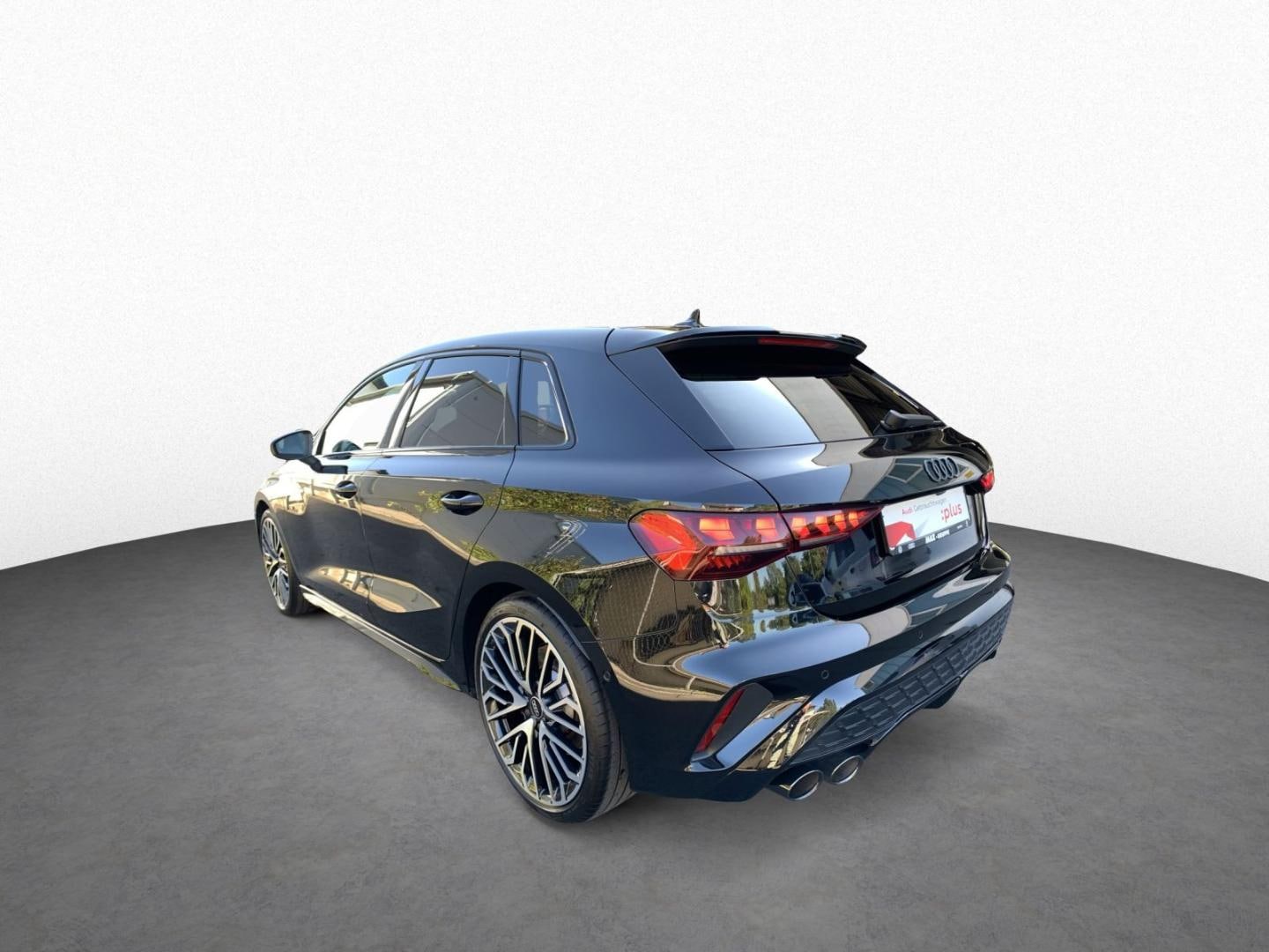 Bild über Audi S3 Sportback TFSI quattro S tronic - für weitere Informationen kontaktieren Sie den Audi Partner