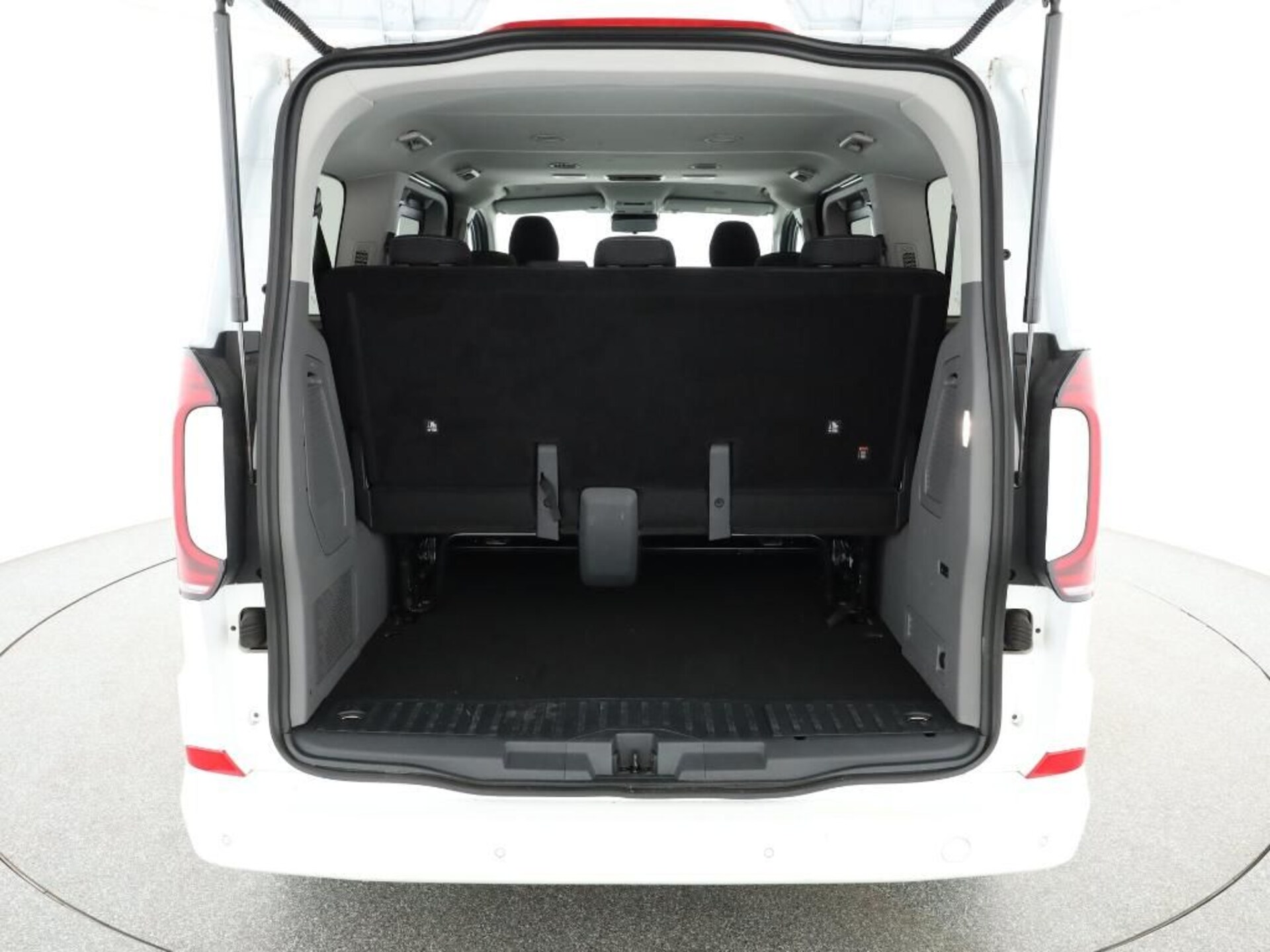 Volkswagen e-Caravelle Life