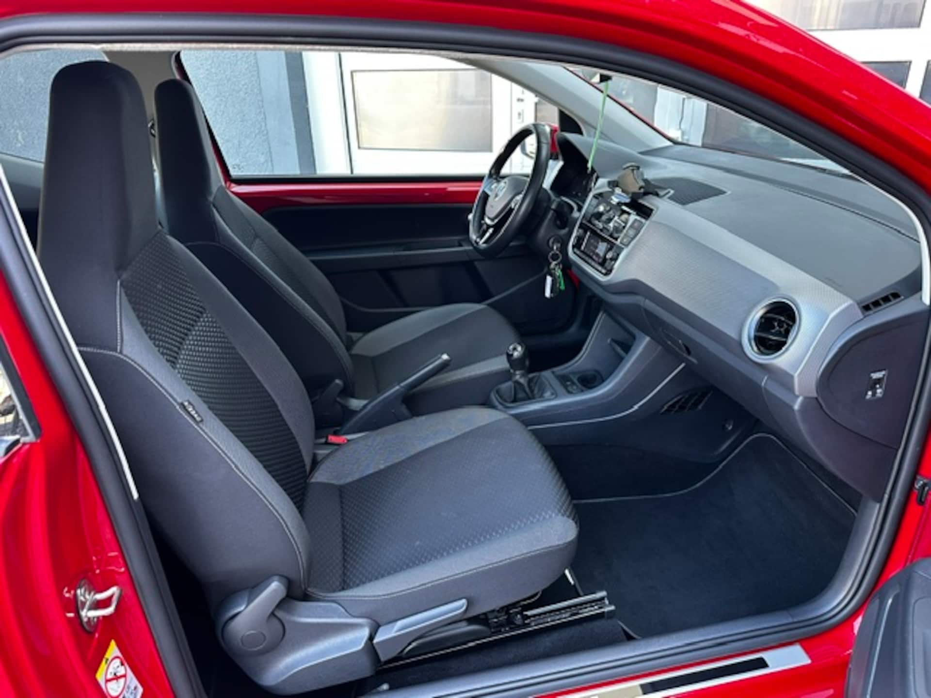 Volkswagen up! ACTIVE