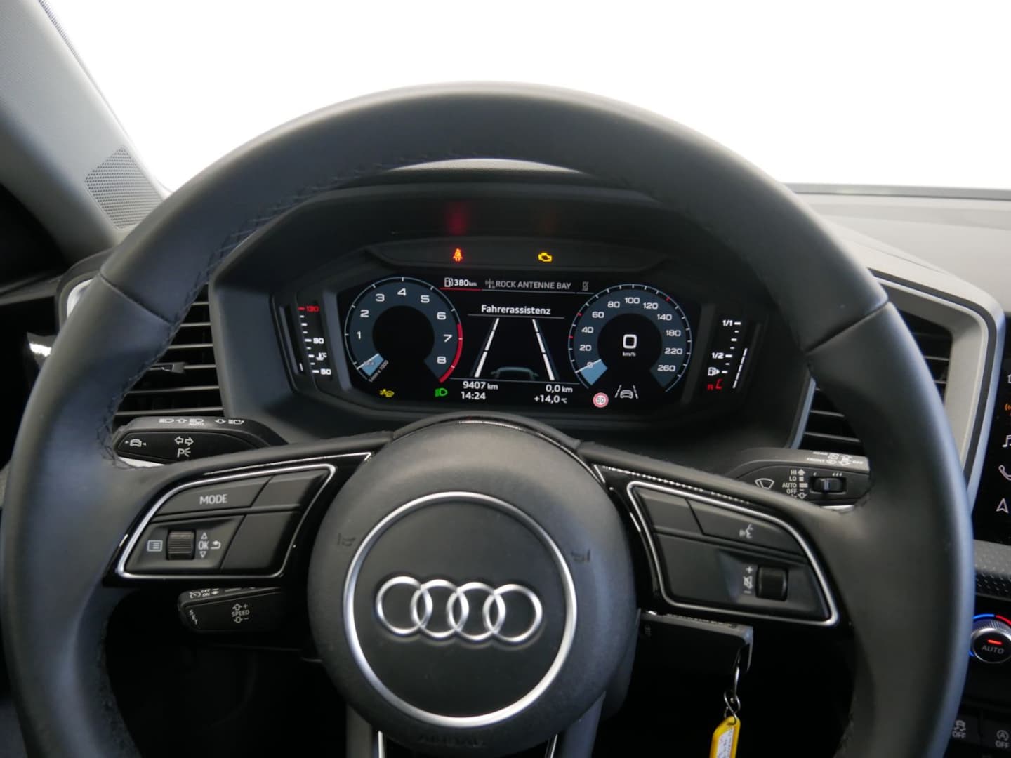 Bild über Audi A1 Sportback S line 30 TFSI Schaltgetriebe - für weitere Informationen kontaktieren Sie den Audi Partner