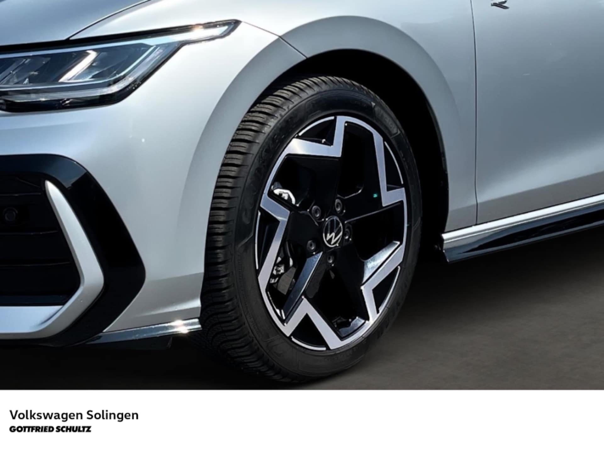 Volkswagen Golf R-Line