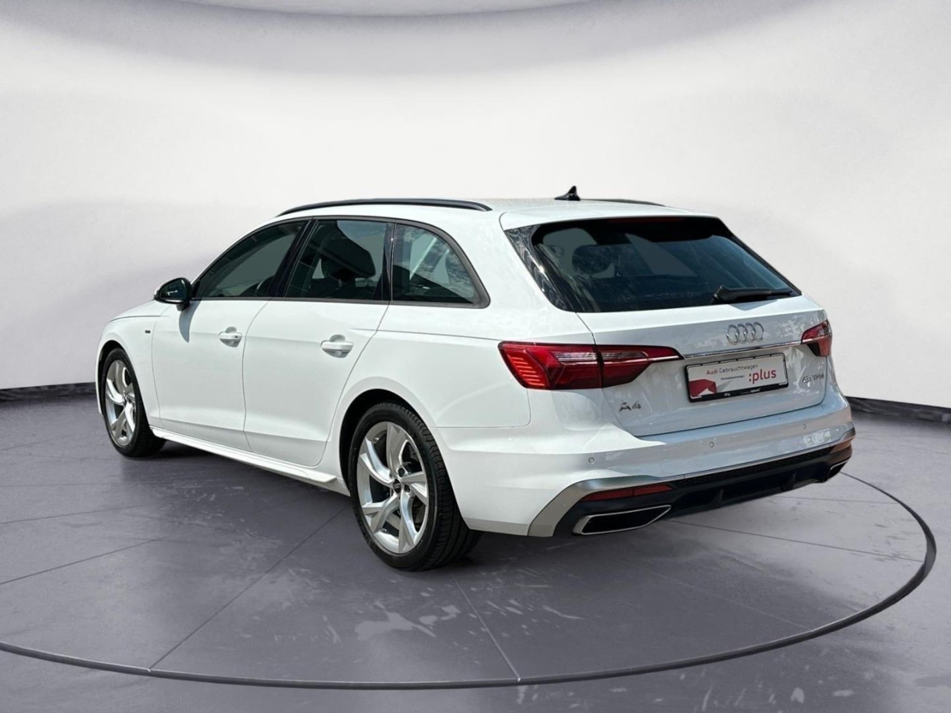 Audi A4 Avant S line