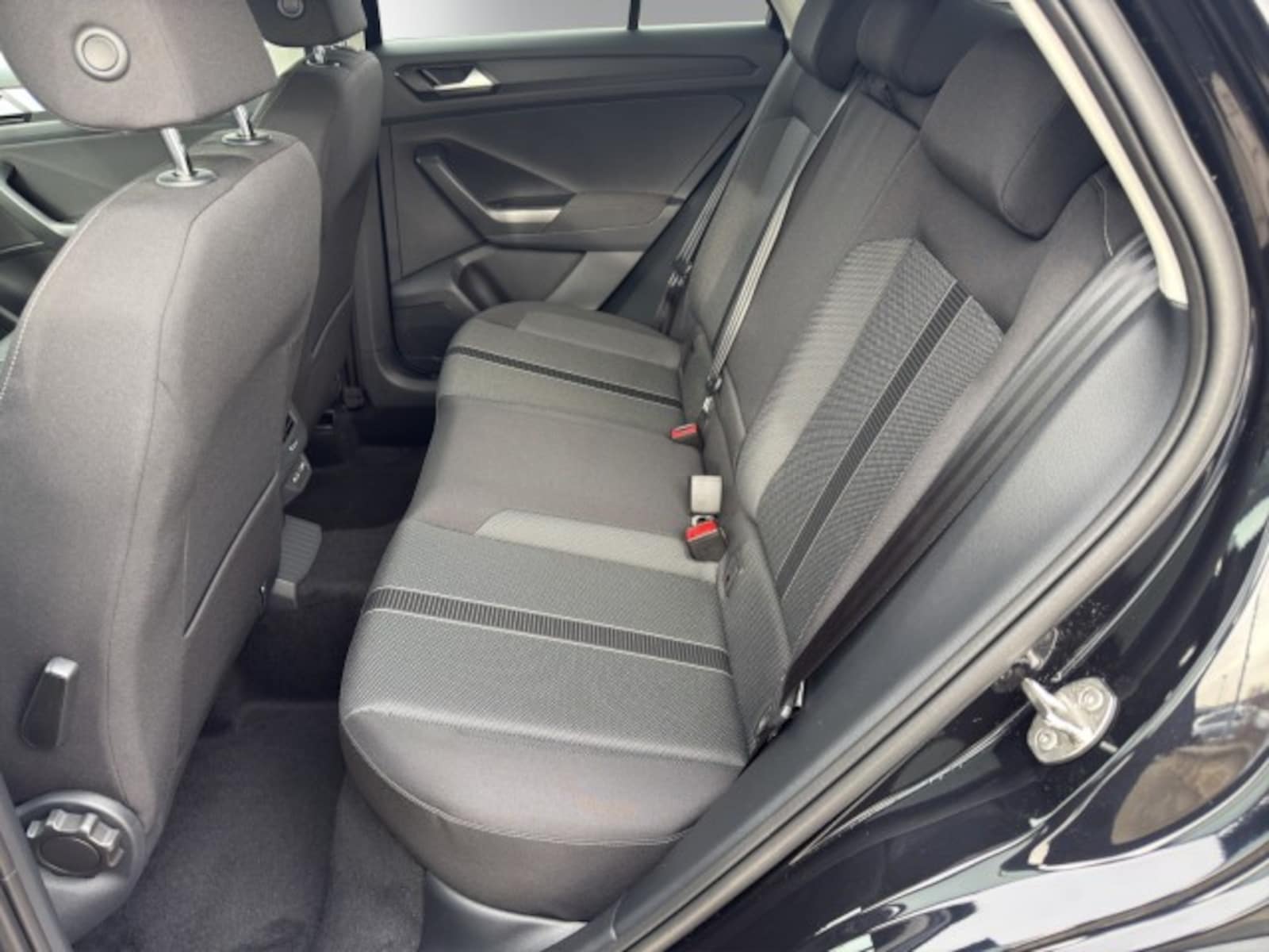 Volkswagen T-Roc – Bild 12