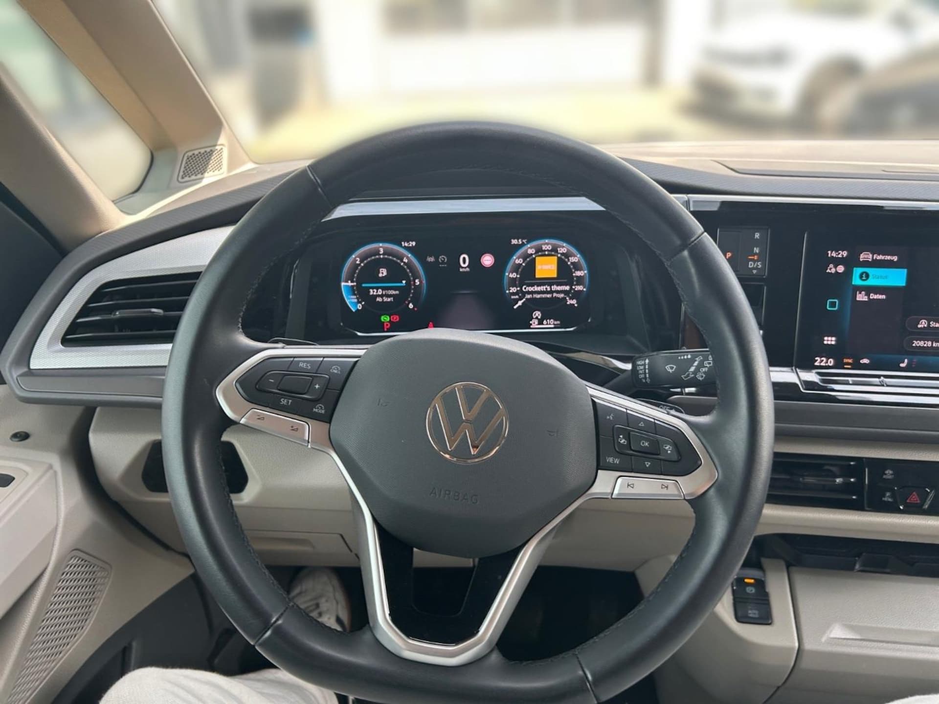 Volkswagen Multivan Langversion Basis-Modell