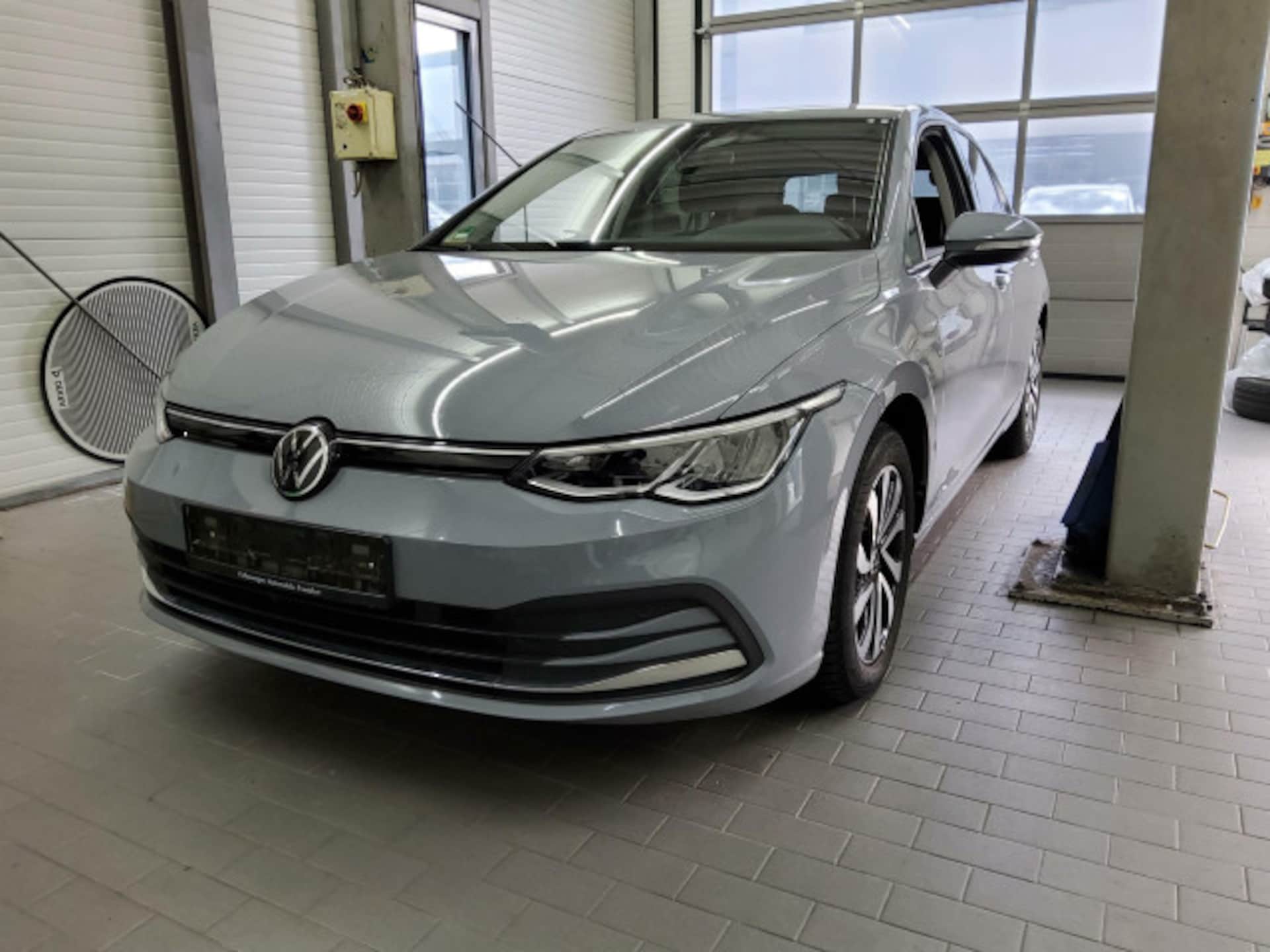Volkswagen Golf Life
