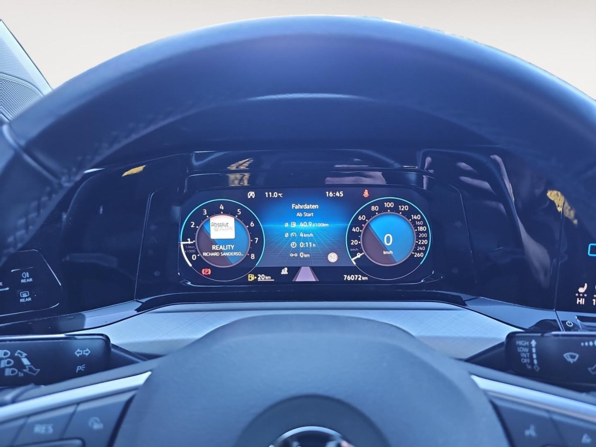 Volkswagen Golf Life