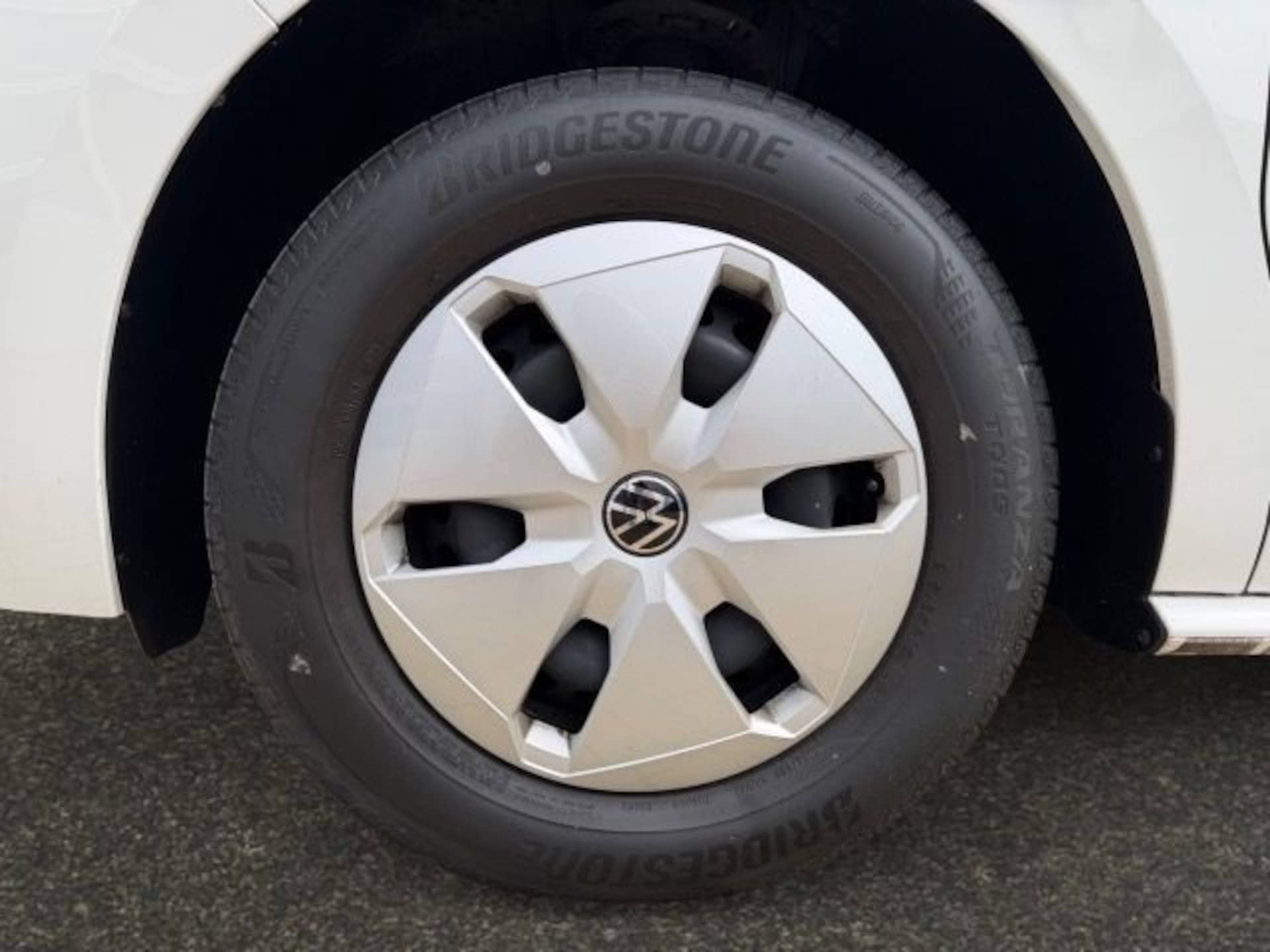 Volkswagen Multivan Basis-Modell