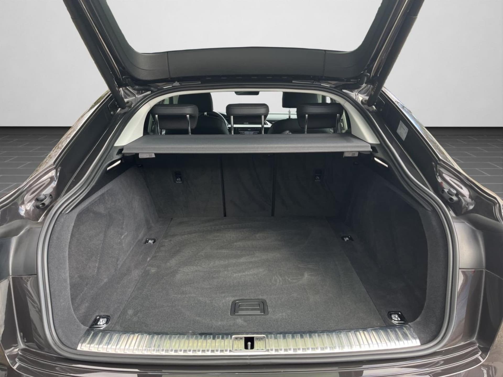Audi Q8 Sportback e-tron S line