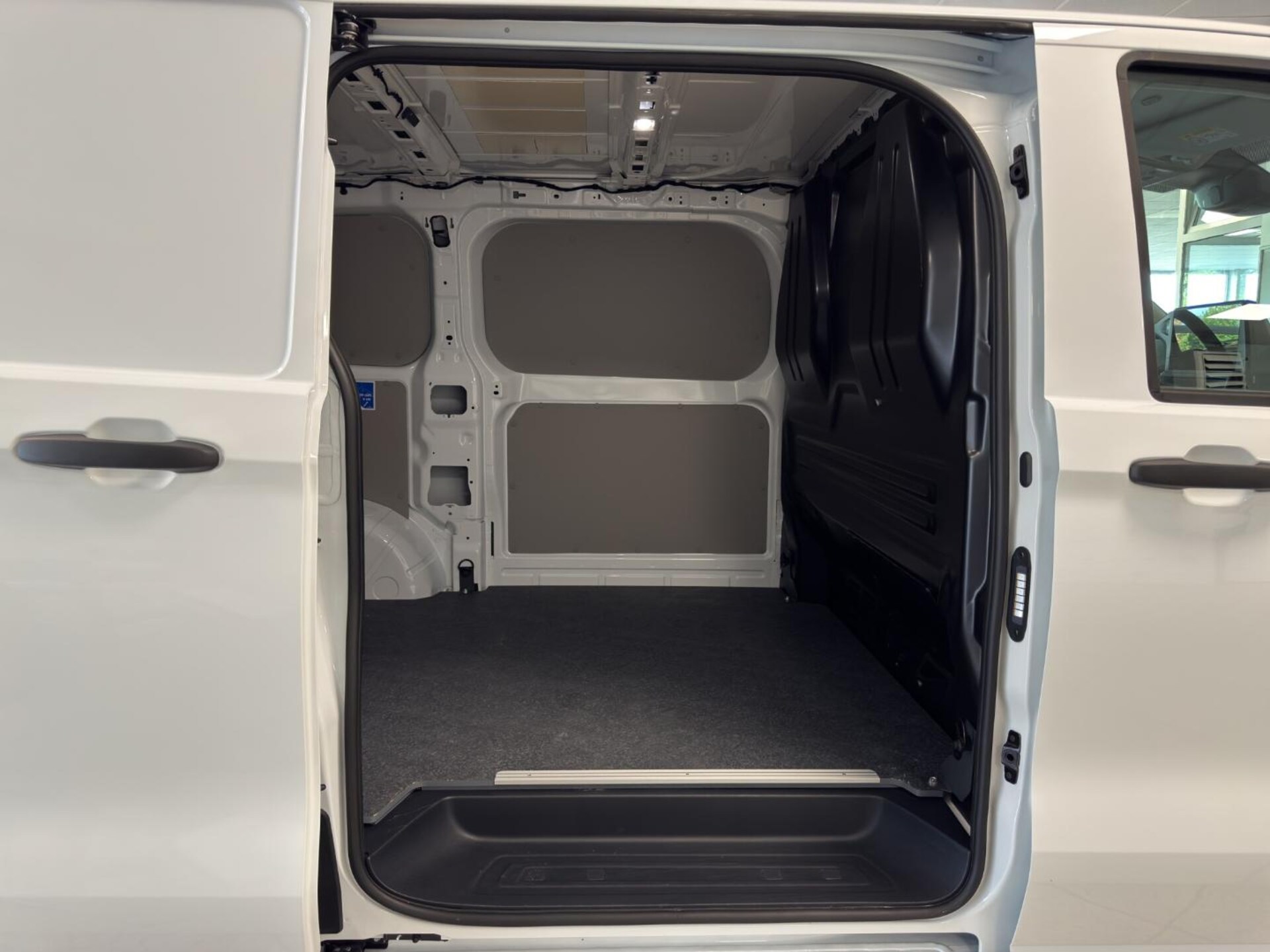 Volkswagen Transporter Kasten kurzer Radstand