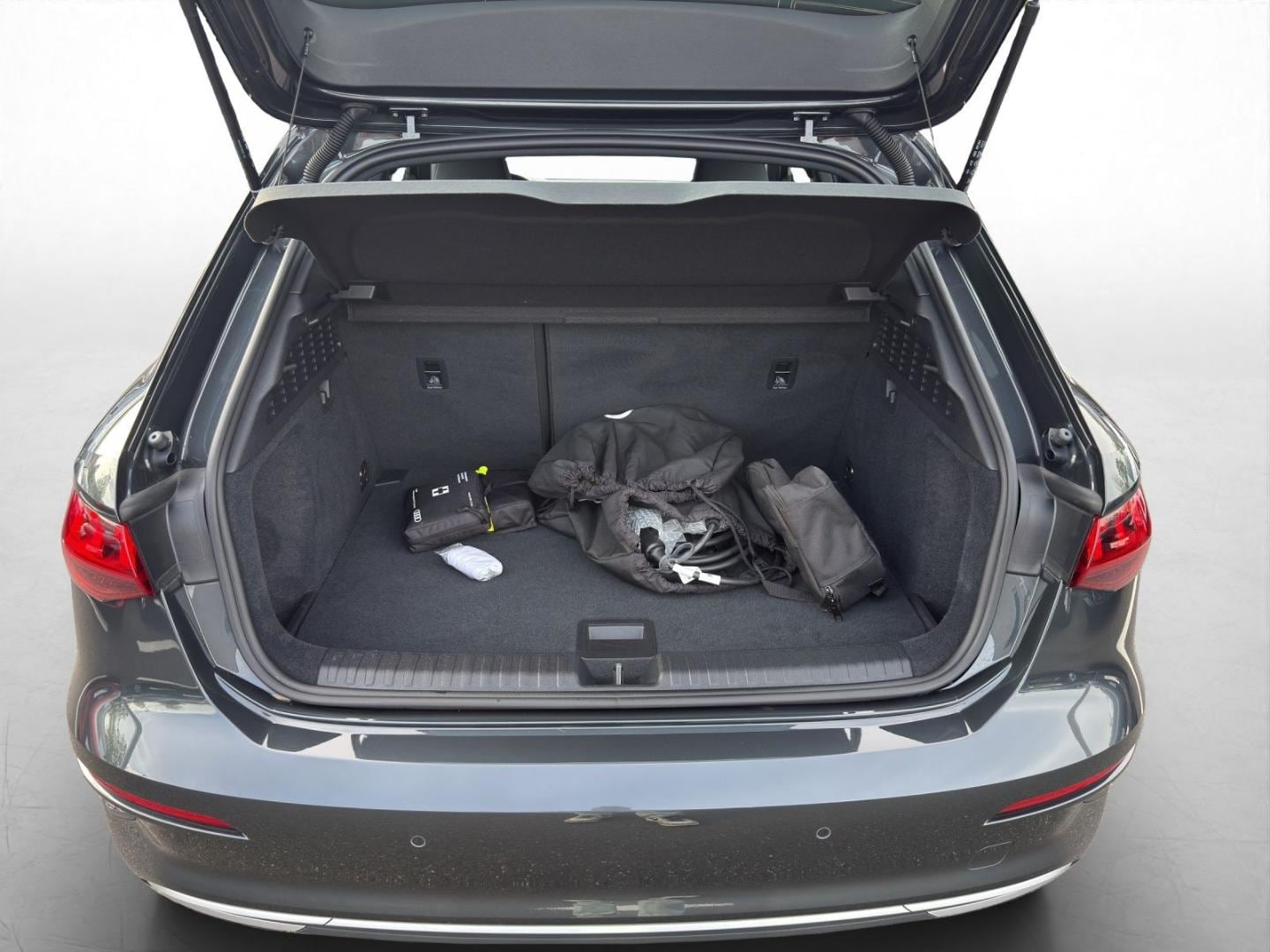 Bild über Audi A3 Sportback TFSI e advanced 40 TFSI e S tronic - für weitere Informationen kontaktieren Sie den Audi Partner