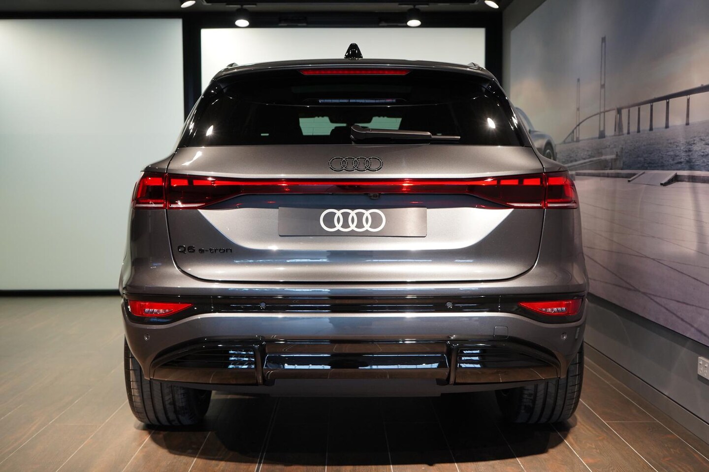 Image about Audi Q6 SUV e-tron e-tron