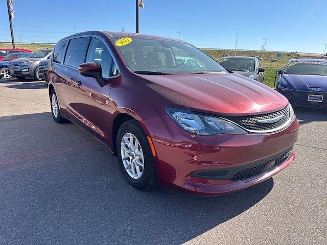 2022 Chrysler Voyager