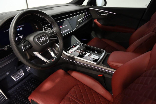2025 Audi SQ7