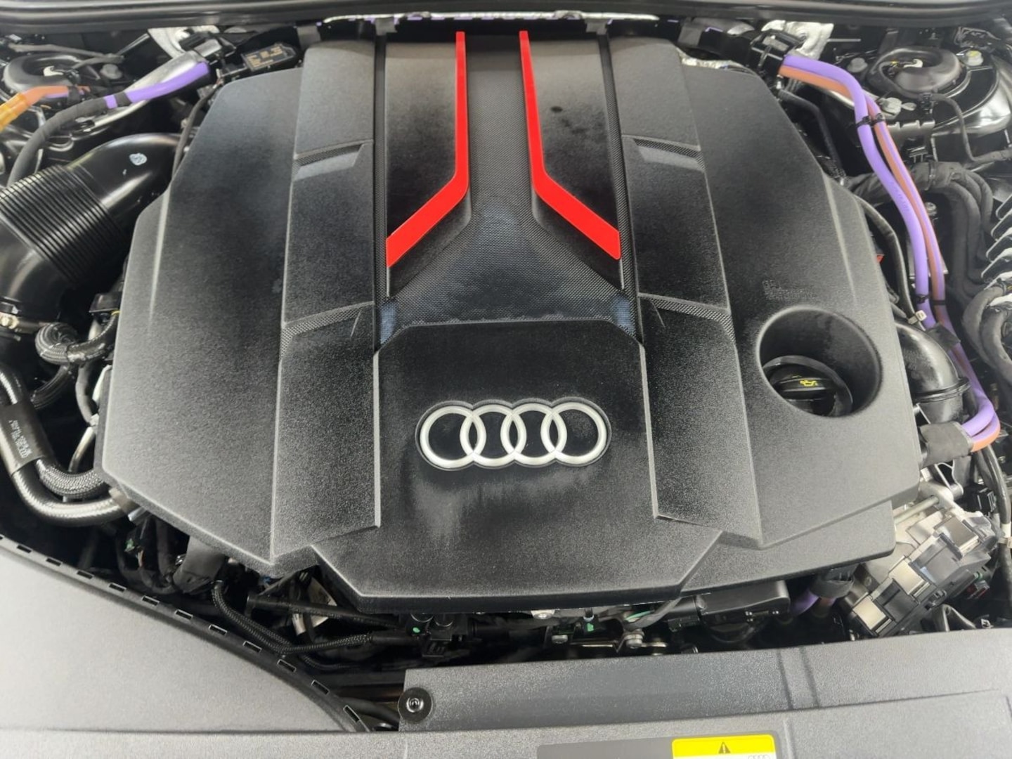 Bild über Audi S6 Limousine TDI quattro tiptronic - für weitere Informationen kontaktieren Sie den Audi Partner