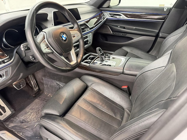 2019 BMW 740i