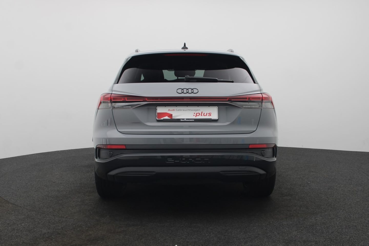 Bild über Audi Q4 e-tron 45 e-tron - für weitere Informationen kontaktieren Sie den Audi Partner
