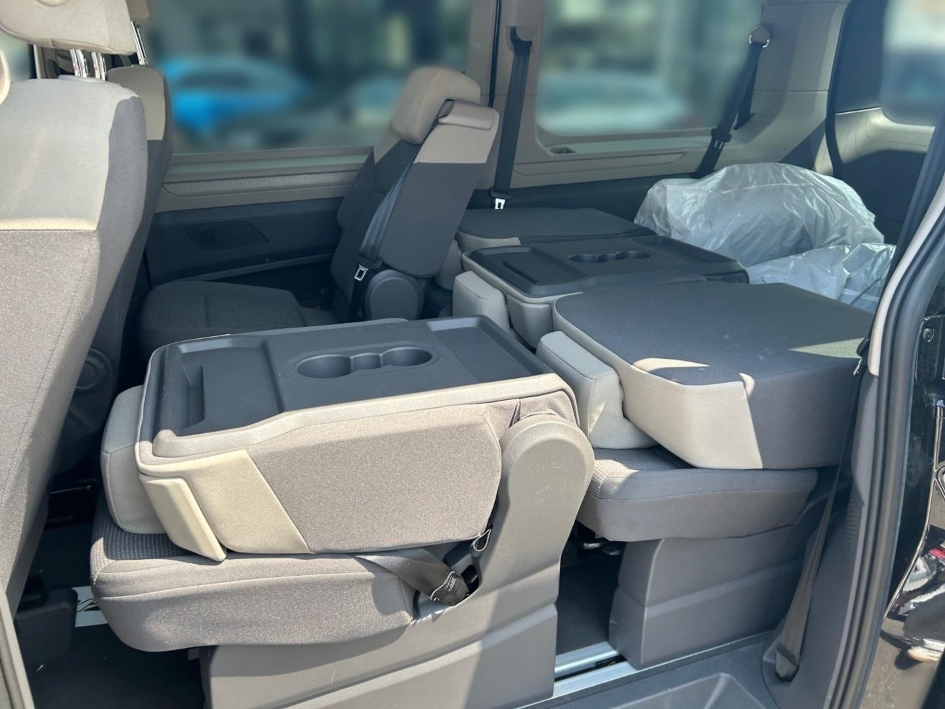 Volkswagen Multivan Langversion Basis-Modell