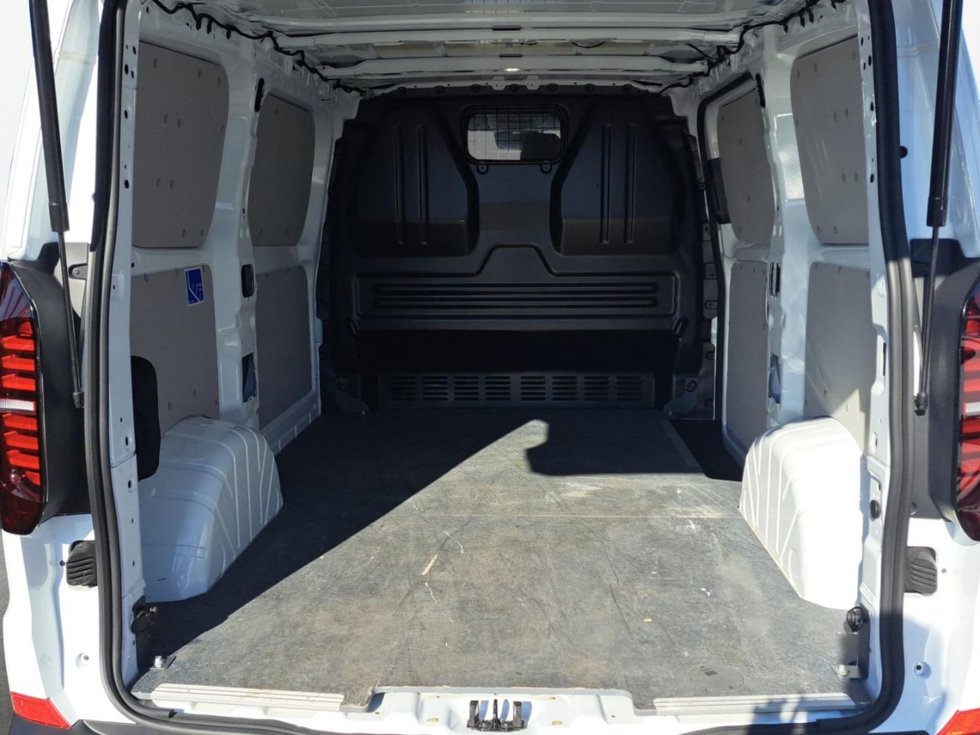 Volkswagen Transporter Kasten kurzer Radstand