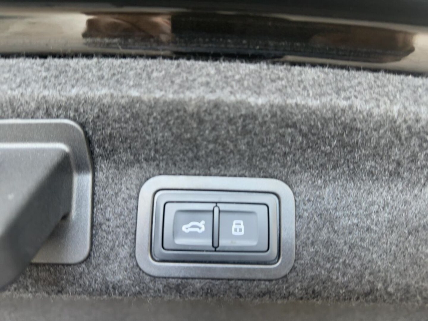 Bild über Audi S6 Limousine TDI quattro tiptronic - für weitere Informationen kontaktieren Sie den Audi Partner