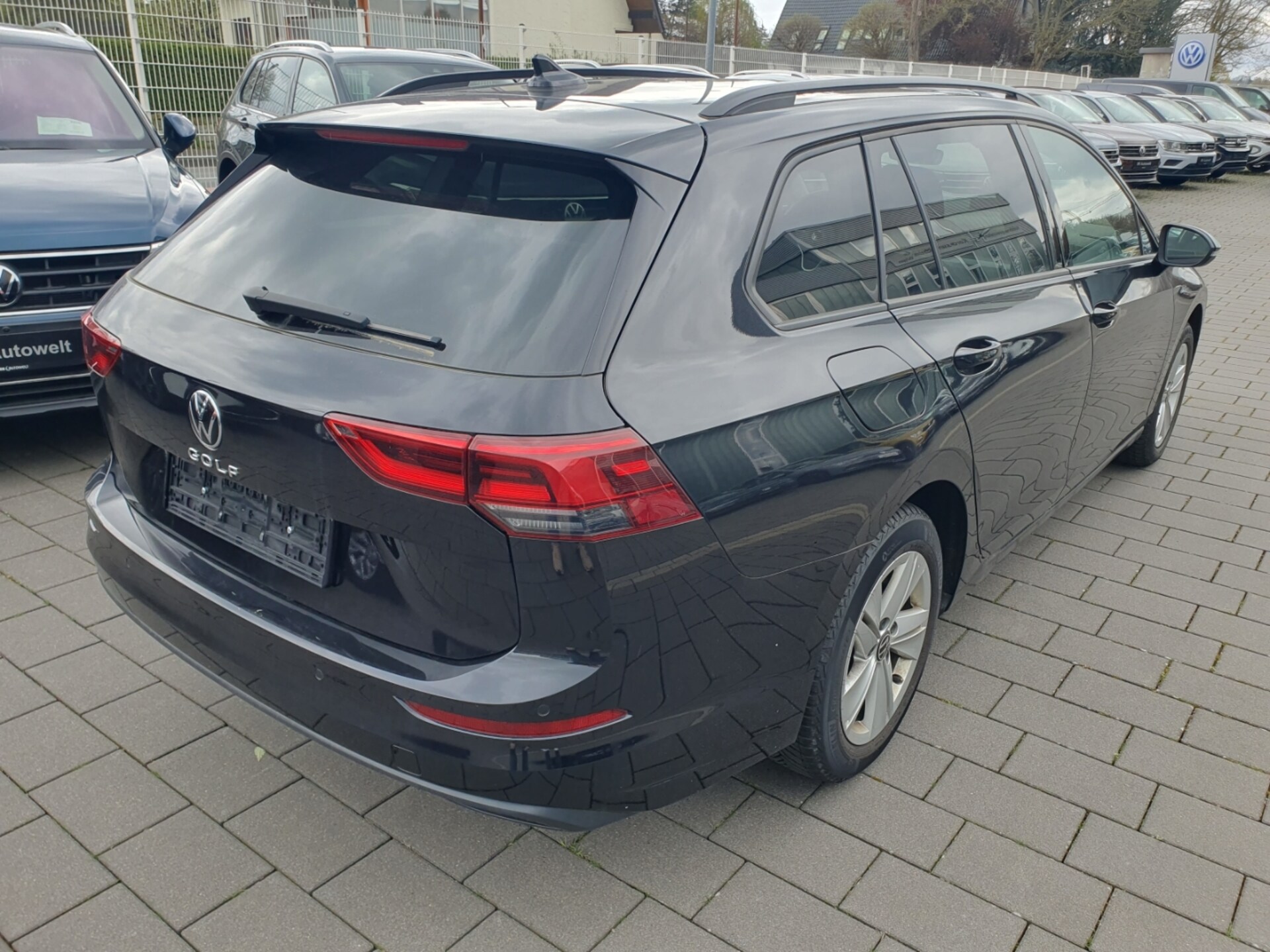 Volkswagen Golf Variant Life