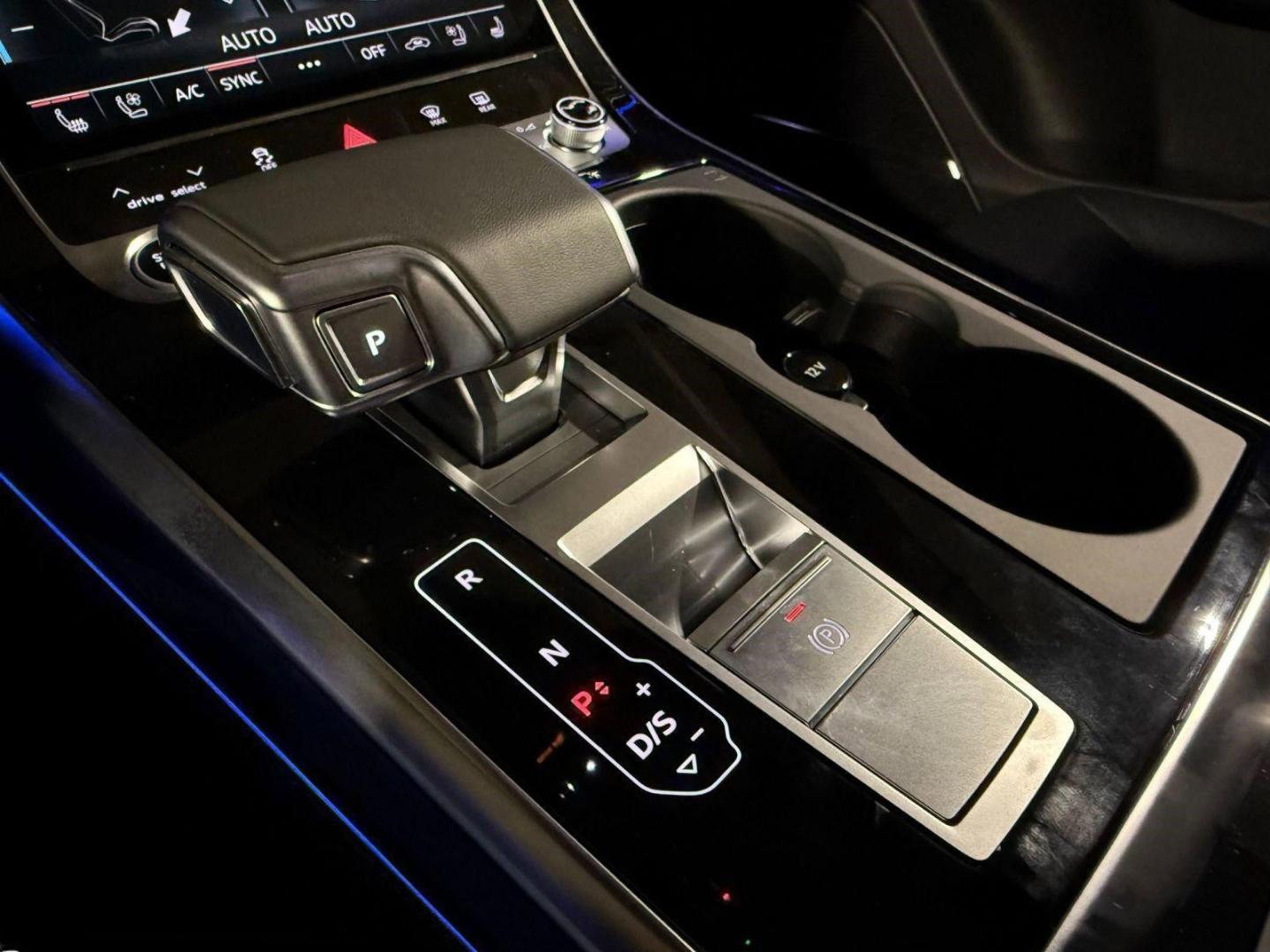 2026 Audi Q8 Premium Plus - Photo 17