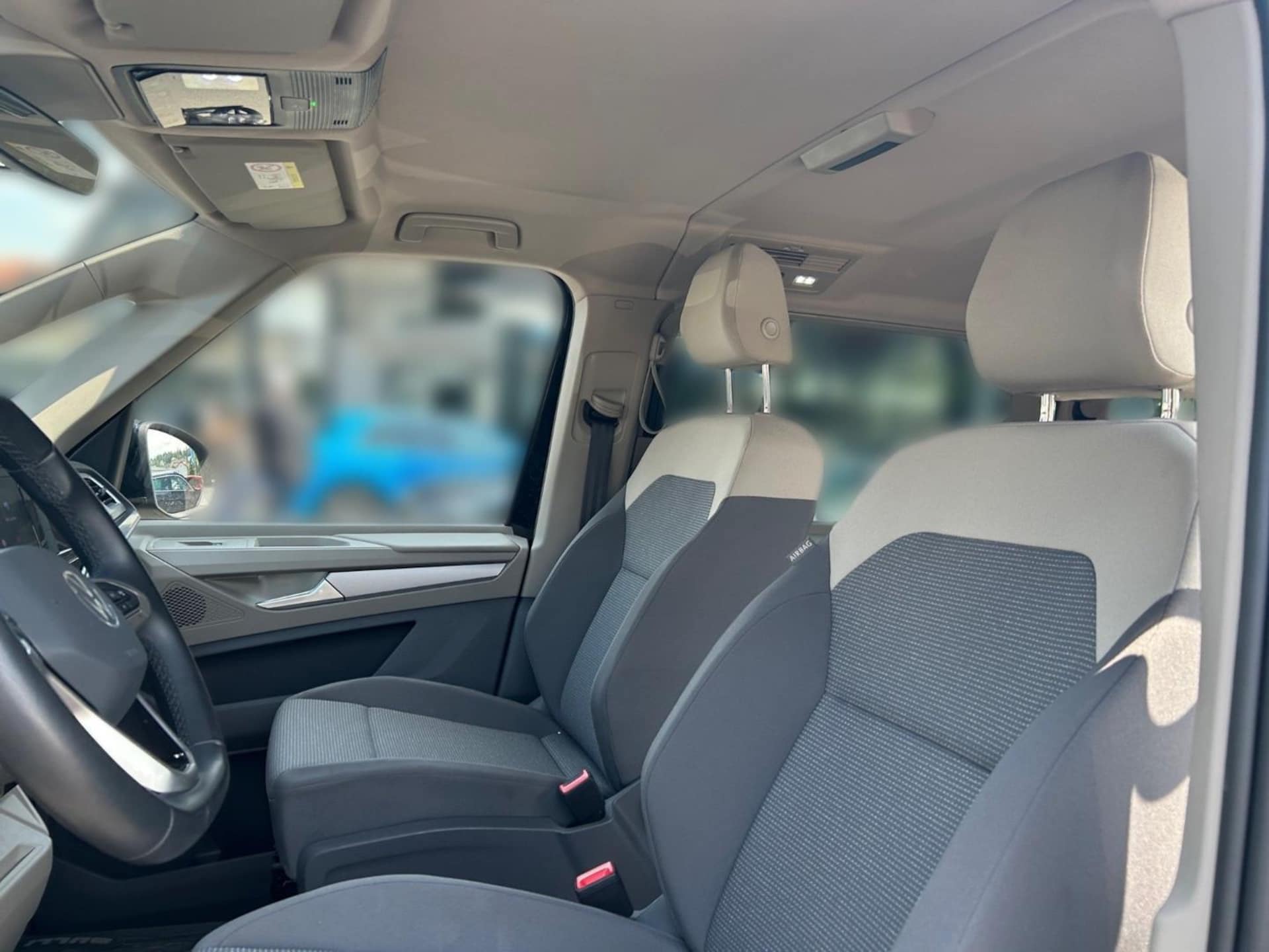 Volkswagen Multivan Langversion Basis-Modell