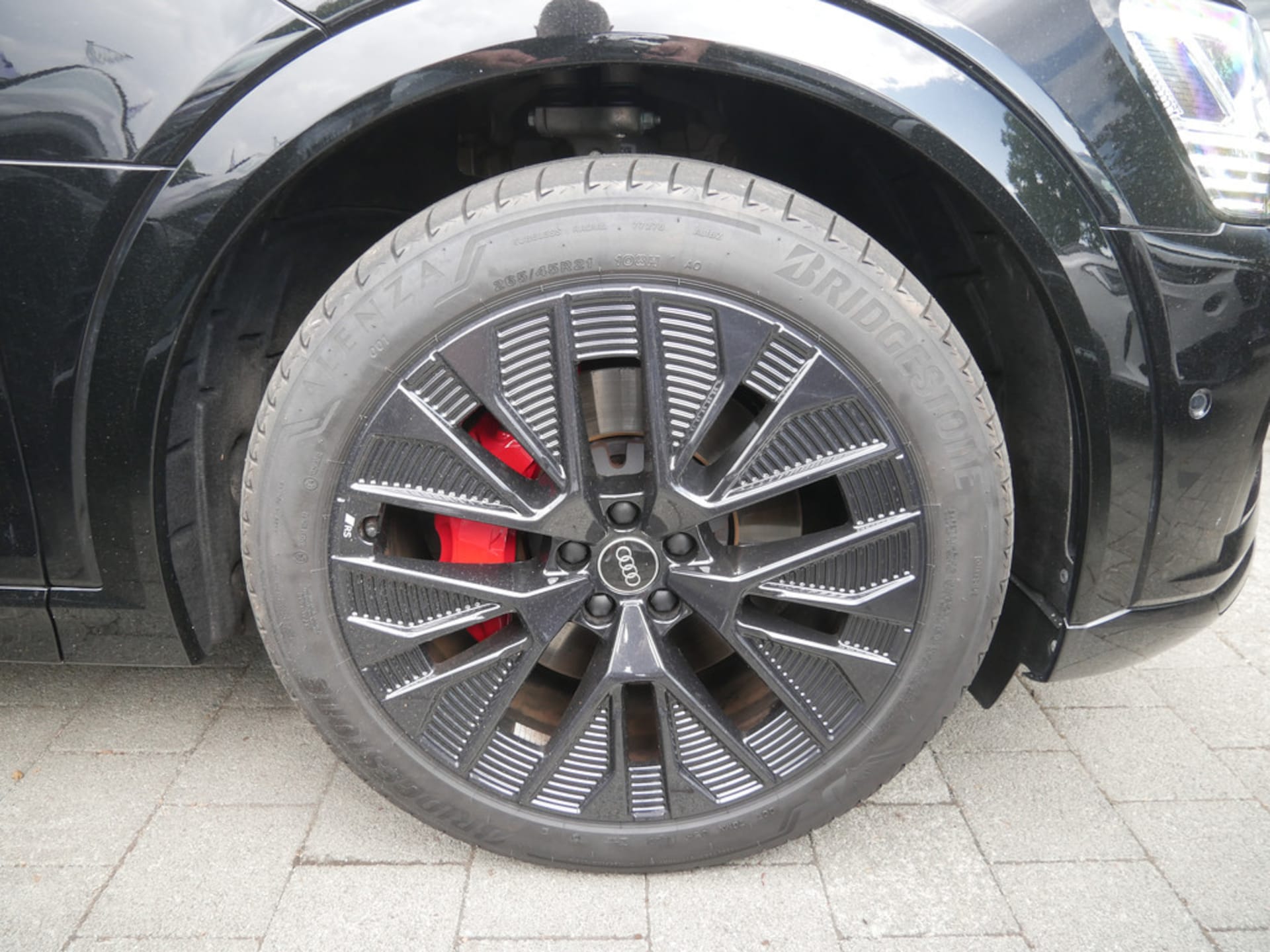 Audi Q8 e-tron S line