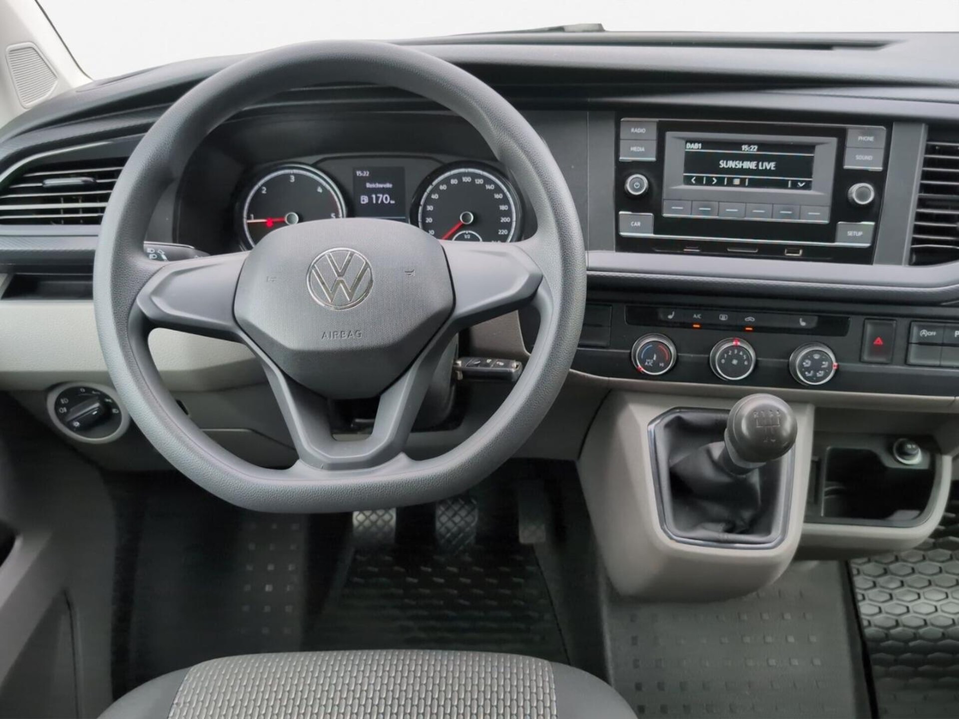 Volkswagen T6.1 Transporter Kombi langer Radstand