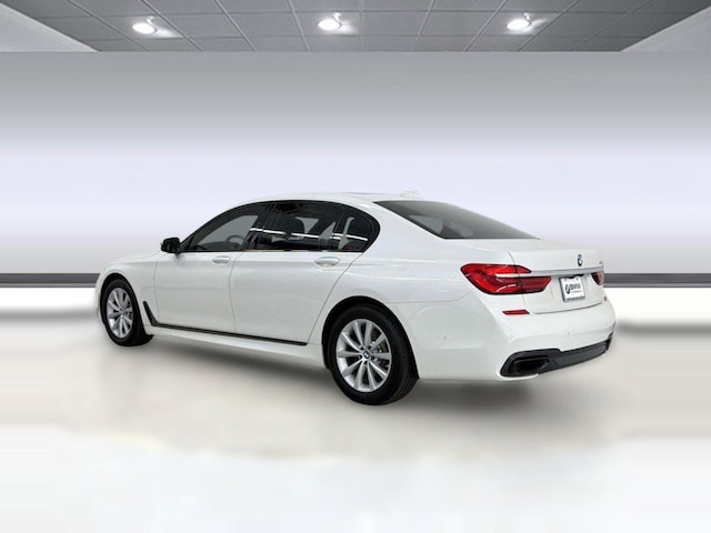 2019 BMW 740i