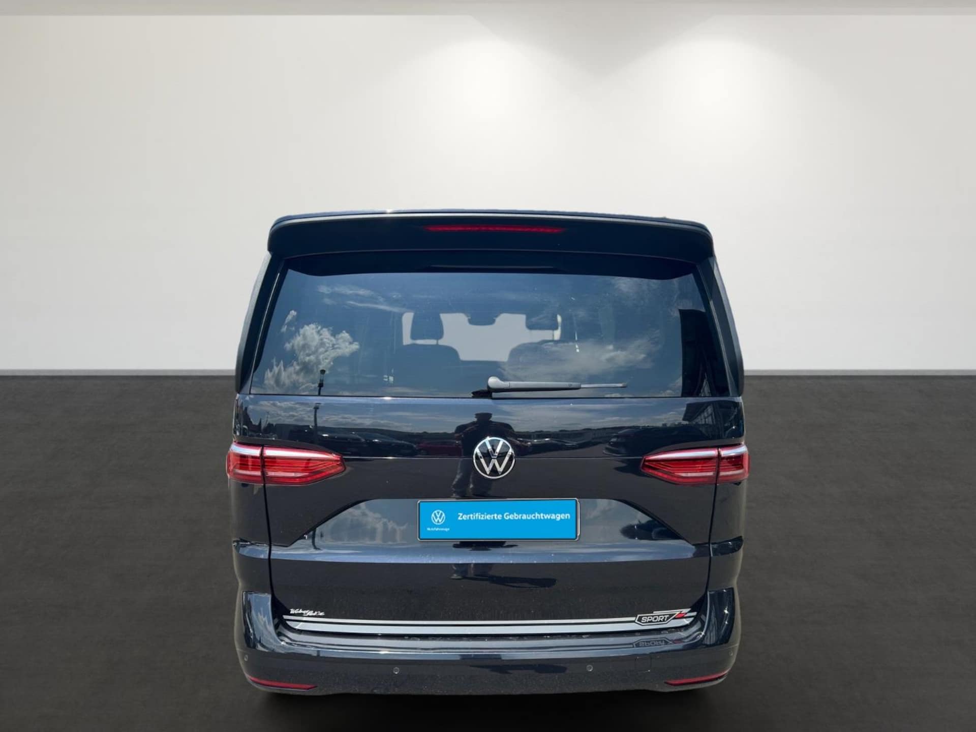 Volkswagen Multivan Langversion Basis-Modell