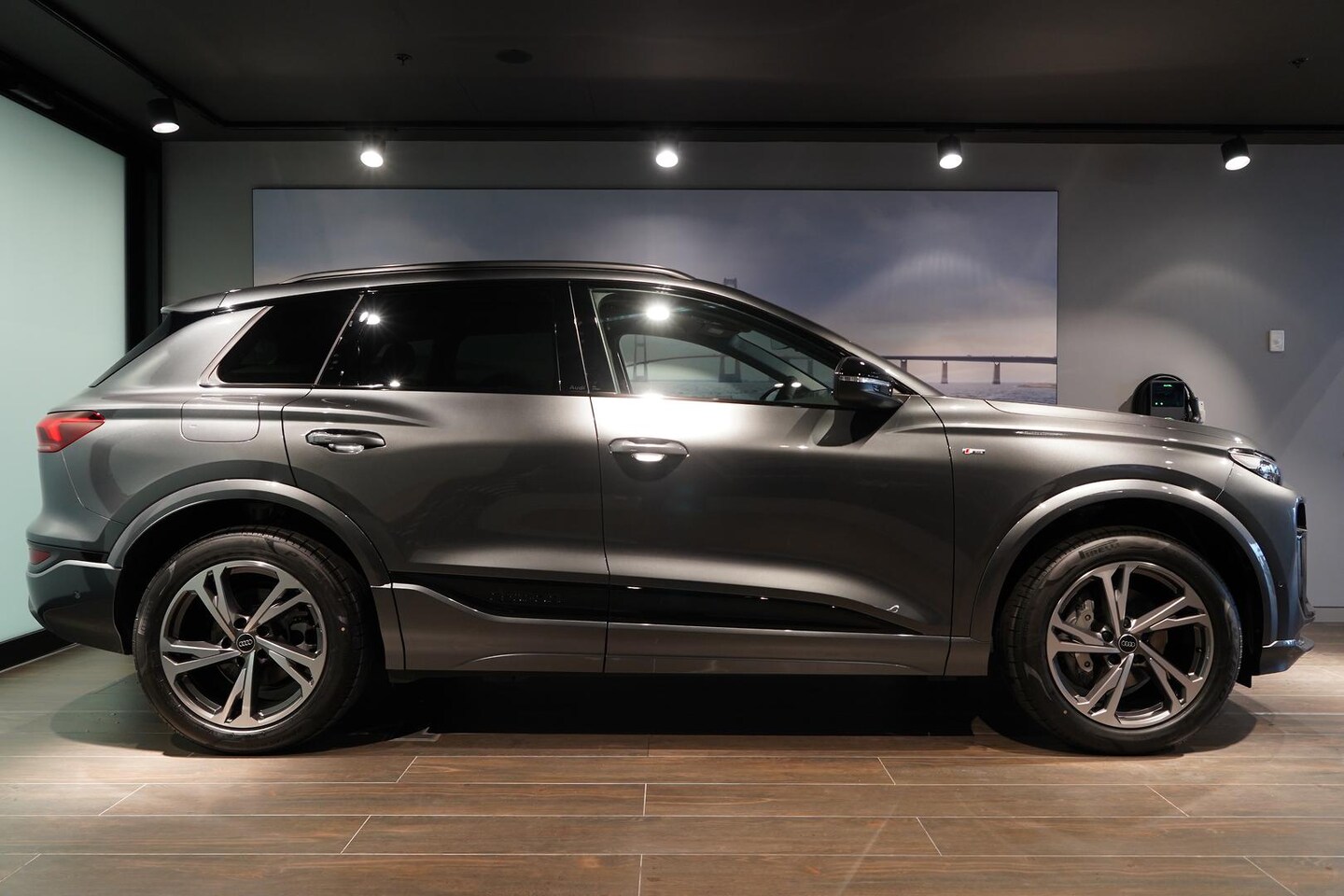 Image about Audi Q6 SUV e-tron e-tron
