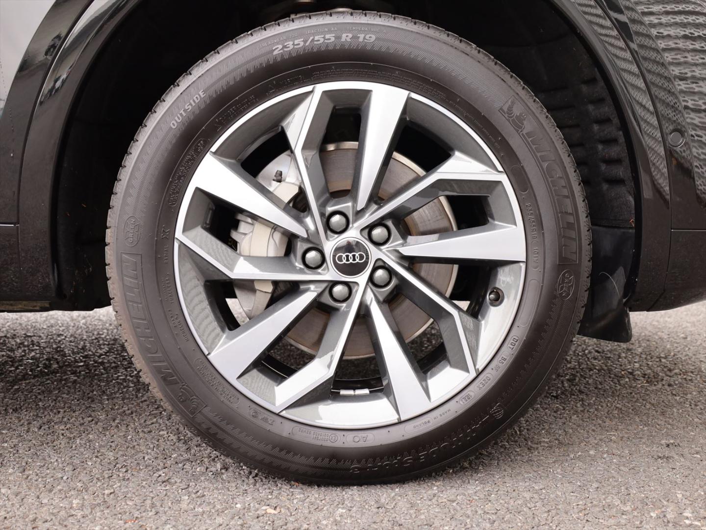 Image about Audi Q5 Sportback 40 TDI quattro advanced