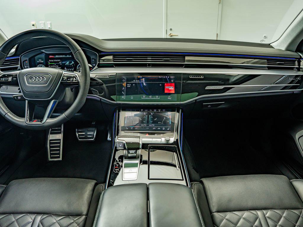 2022 Audi S8 Base - Photo 30