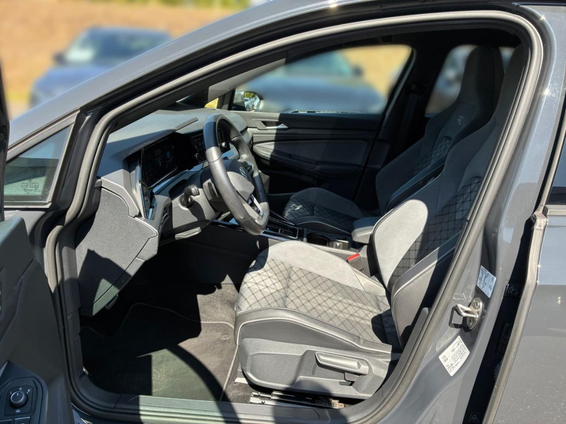 Volkswagen Golf R-Line